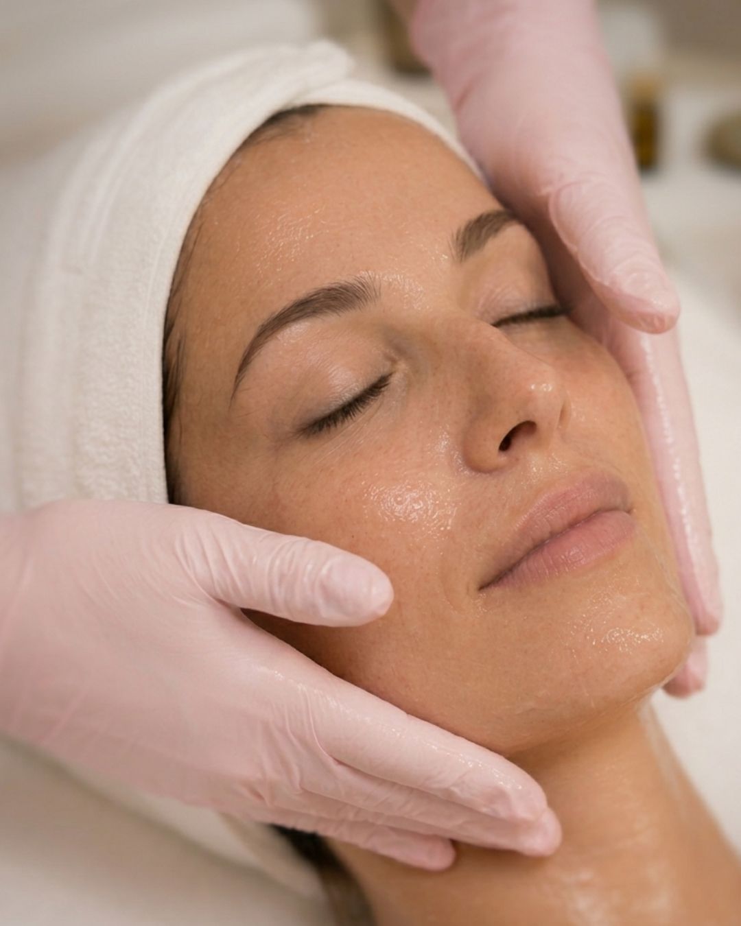 Essential Glow tratamiento luminosidad renovación facial Marbella